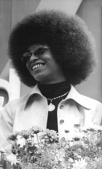 Bundesarchiv, Bild 183-M0804-0757 / CC-BY-SA 3.0, CC BY-SA 3.0 DE <https://creativecommons.org/licenses/by-sa/3.0/de/deed.en>, via Wikimedia Commons