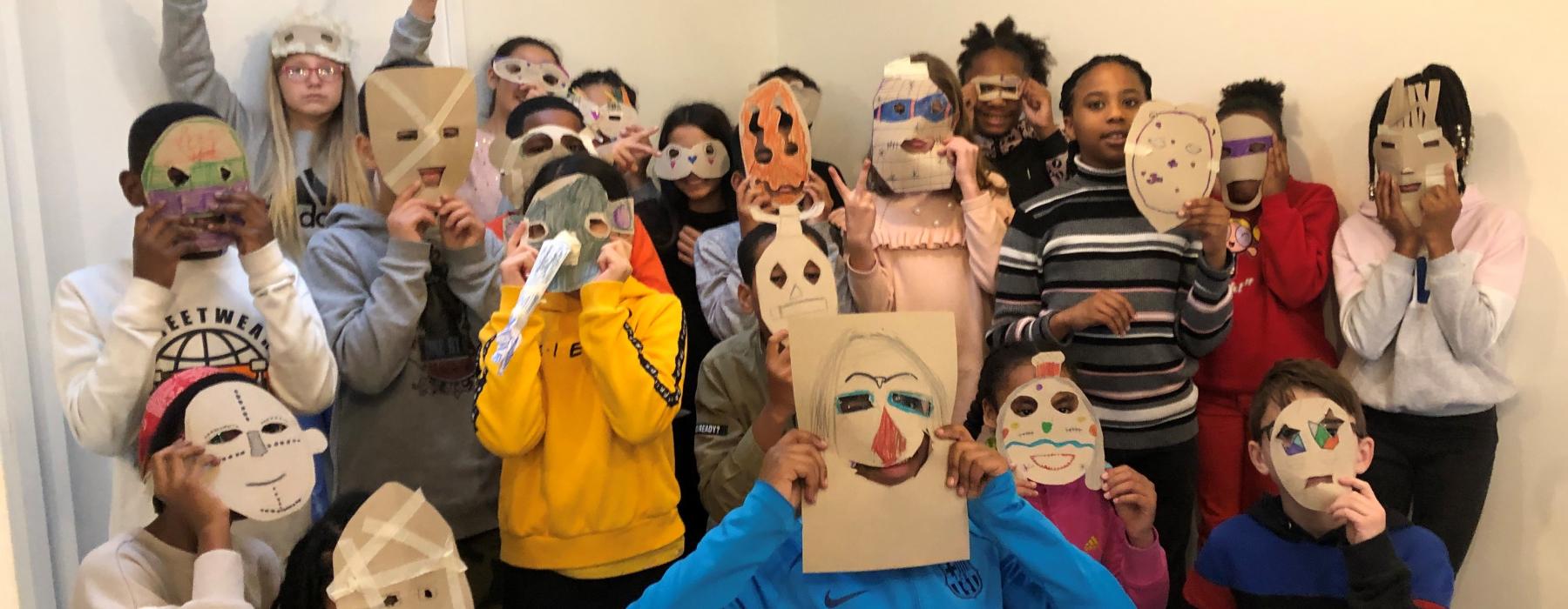 leerlingen-met-maskers