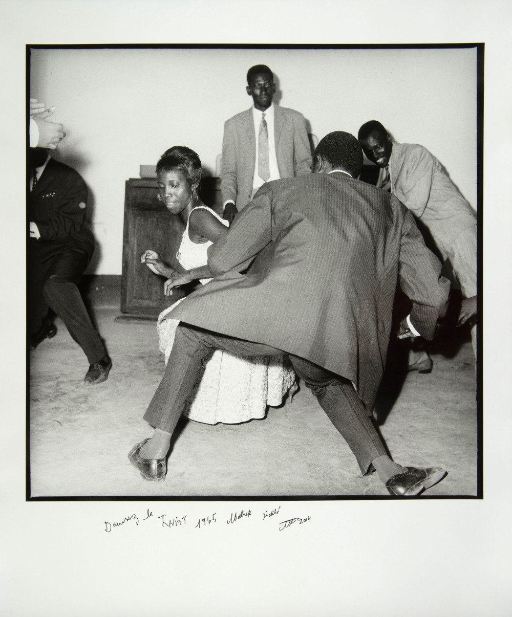 Collection Wereldmuseum Coll.nr. TM-6509-3, with thanks to Mondriaan Fonds © Malick Sidibé, courtesy Gallery FIFTY ONE