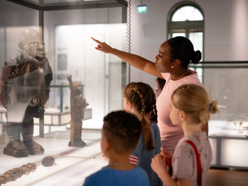 Schoolprogramma Maskers in Wereldmuseum Rotterdam